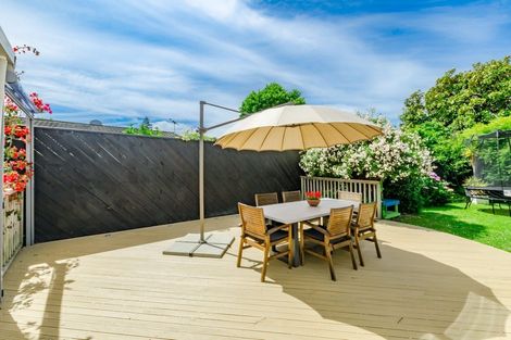 Photo of property in 13 Fleetwood Grove, Waikanae, 5036