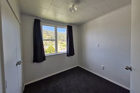 Photo of property in 40 Parenga Street, Wainuiomata, Lower Hutt, 5014