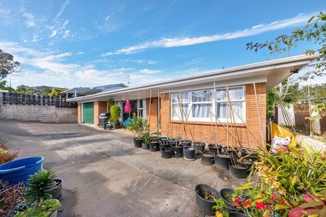 Photo of property in 137 Hutchinsons Road, Bucklands Beach, Auckland, 2014