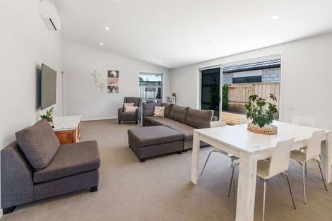 Photo of property in 44 Marion Crescent, Papamoa Beach, Papamoa, 3118