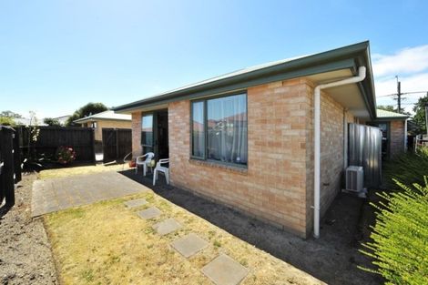 Photo of property in 2/295 Pages Road, Wainoni, Christchurch, 8061
