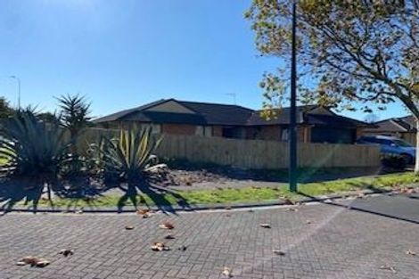 Photo of property in 37 Belcoo Crescent, East Tamaki, Auckland, 2013