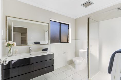Photo of property in 27 Donegal Park Drive, Flat Bush, Auckland, 2019