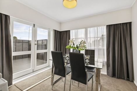 Photo of property in 1 Sunnypark Avenue, Rosehill, Papakura, 2113