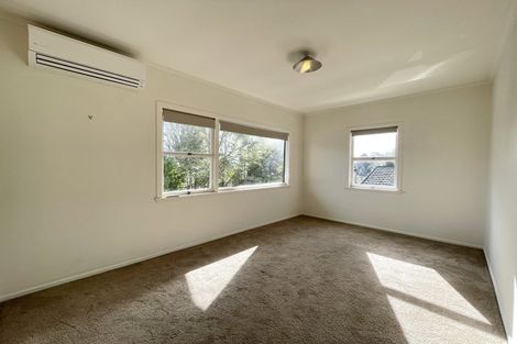 Photo of property in 2/17 Spencer Terrace, Hauraki, Auckland, 0622