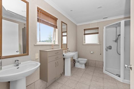 Photo of property in 46 Tauroa Road, Havelock North, 4130