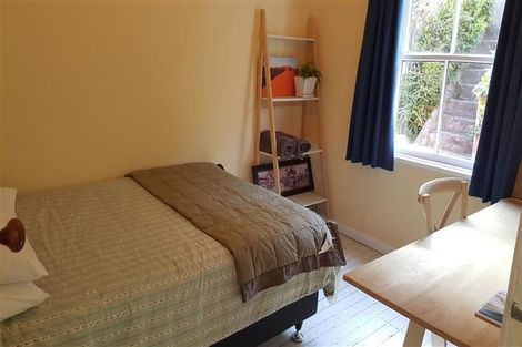 Photo of property in 17 Patanga Crescent, Thorndon, Wellington, 6011