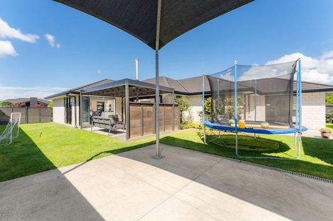 Photo of property in 29 Leet Crescent, Papamoa Beach, Papamoa, 3118