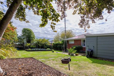 Photo of property in 15 Oxford Street, Waimate, 7924
