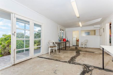 Photo of property in 9 Mcclintock Road, Massey, Auckland, 0614
