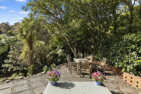 Photo of property in 124 Kamahi Street, Stokes Valley, Lower Hutt, 5019