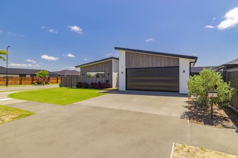 Photo of property in 6 Brooklands Street, Burwood, Christchurch, 8083