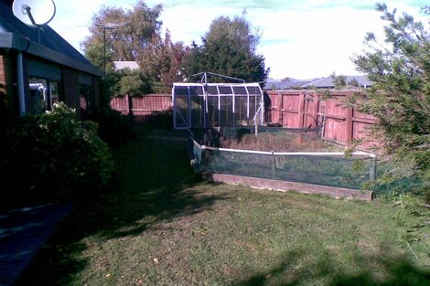 Photo of property in 9a Sequoia Place, Parklands, Christchurch, 8083