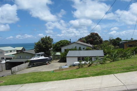 Photo of property in 8 Edwin Mitchelson Road, Muriwai, Waimauku, 0881