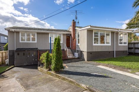 Photo of property in 7 Kaweka Street, New Lynn, Auckland, 0600