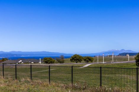 Photo of property in 48 Huka Heights Drive, Rangatira Park, Taupo, 3330