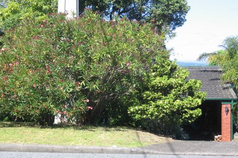 Photo of property in 1/25 Churchill Road, Murrays Bay, Auckland, 0630