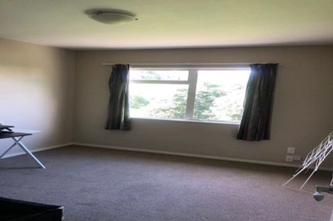 Photo of property in 1/15 Alamein Avenue, Belmont, Auckland, 0622