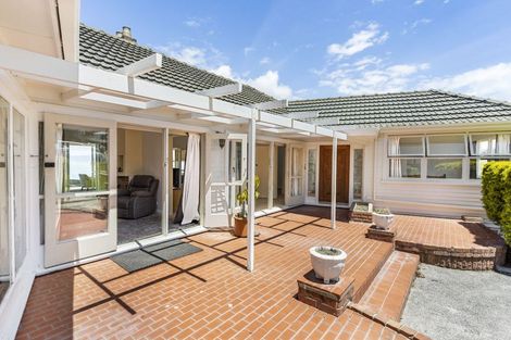Photo of property in 1/26 Tizard Road, Birkenhead, Auckland, 0626