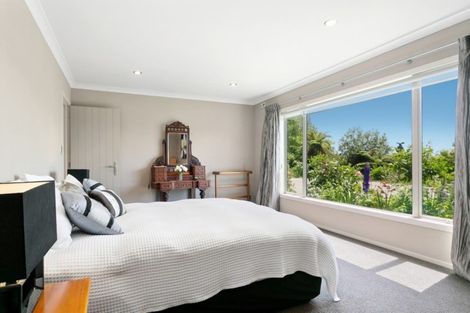 Photo of property in 28 Shera Street, Acacia Bay, Taupo, 3330