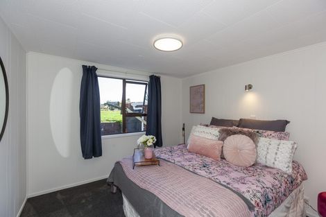 Photo of property in 17 Old Coach Road South, Otaki Beach, Otaki, 5512