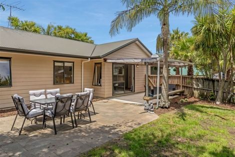 Photo of property in 157 Brian Crescent, Stanmore Bay, Whangaparaoa, 0932