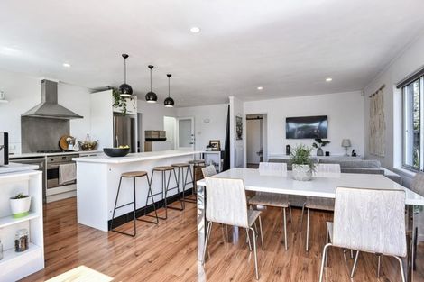 Photo of property in 105b Taylor Road, Mangere Bridge, Auckland, 2022