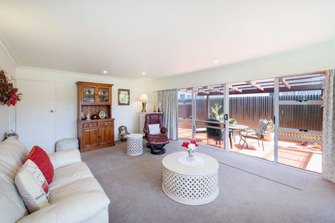 Photo of property in 17 Aintree Crescent, Awapuni, Palmerston North, 4412