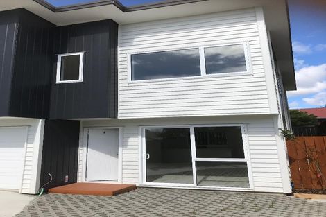 Photo of property in 4035e Great North Road, Glen Eden, Auckland, 0602