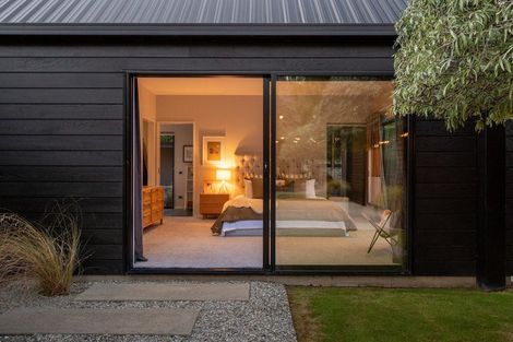 Photo of property in 1 Larkins Way, Arthurs Point, Queenstown, 9371