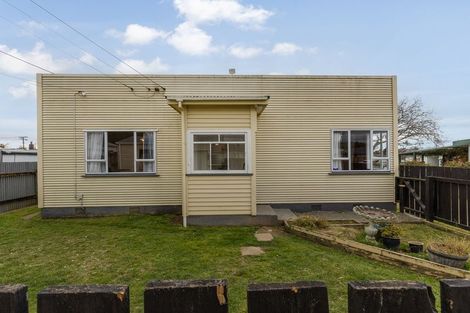 Photo of property in 1 Quinn Road, Levin, 5510