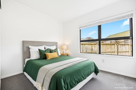 Photo of property in 123 Riverpark Crescent, Henderson, Auckland, 0610