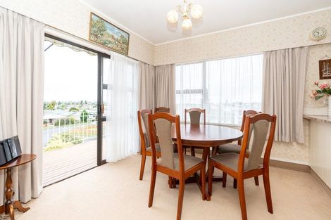 Photo of property in 51 Resthill Crescent, Glenview, Hamilton, 3206