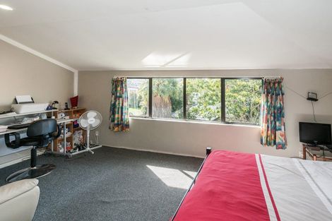 Photo of property in 4/35 Fields Parade, Oteha, Auckland, 0632