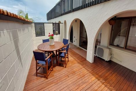 Photo of property in 69 Rosecamp Road, Beach Haven, Auckland, 0626
