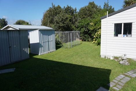 Photo of property in 16 Dewe Terrace, Foxton Beach, Foxton, 4815