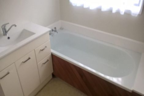 Photo of property in 1/21 Liam Place, Half Moon Bay, Auckland, 2012