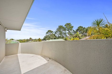 Photo of property in 24 Calypso Way, Unsworth Heights, Auckland, 0632