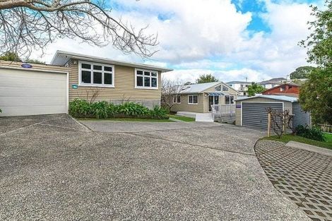 Photo of property in 10 Oteha Valley Road, Northcross, Auckland, 0632