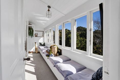 Photo of property in 5 Rogan Street, New Plymouth, 4310