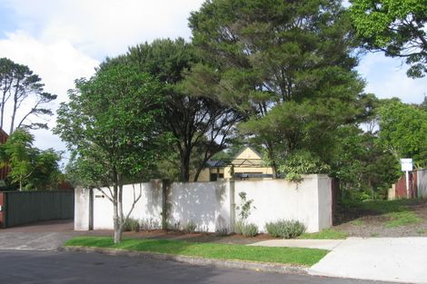 Photo of property in 22 Blundell Place, Chatswood, Auckland, 0626