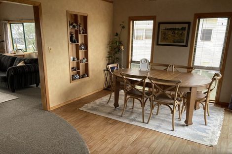 Photo of property in 166 Torkar Road, Clarks Beach, 2122