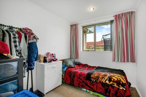 Photo of property in 21 Morewa Place, Takanini, 2112