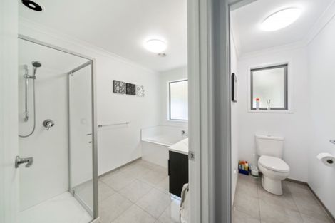 Photo of property in 321a Mangorei Road, Merrilands, New Plymouth, 4312