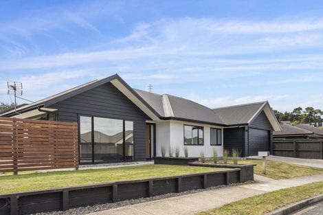Photo of property in 9 Cory Jane Grove, Riverstone Terraces, Upper Hutt, 5018