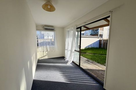 Photo of property in 48 Astley Avenue, New Lynn, Auckland, 0600