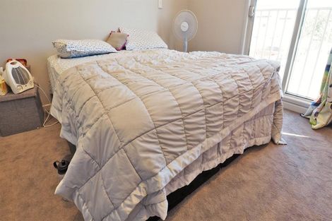 Photo of property in 13 Kaihua Terrace, Mangere Bridge, Auckland, 2022