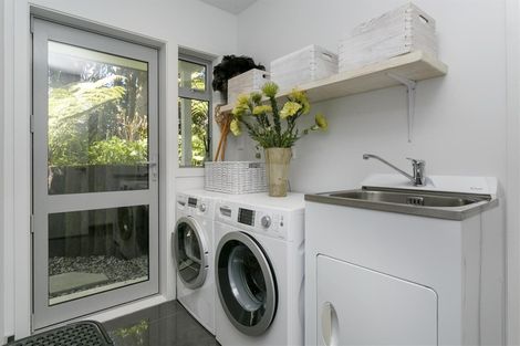 Photo of property in 12 Chesham Avenue, Waipahihi, Taupo, 3330