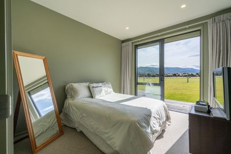 Photo of property in 877 Manapouri Te Anau Highway, Te Anau, 9679