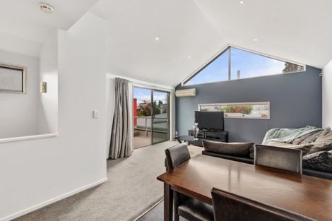 Photo of property in 2/450 Barbadoes Street, Edgeware, Christchurch, 8013